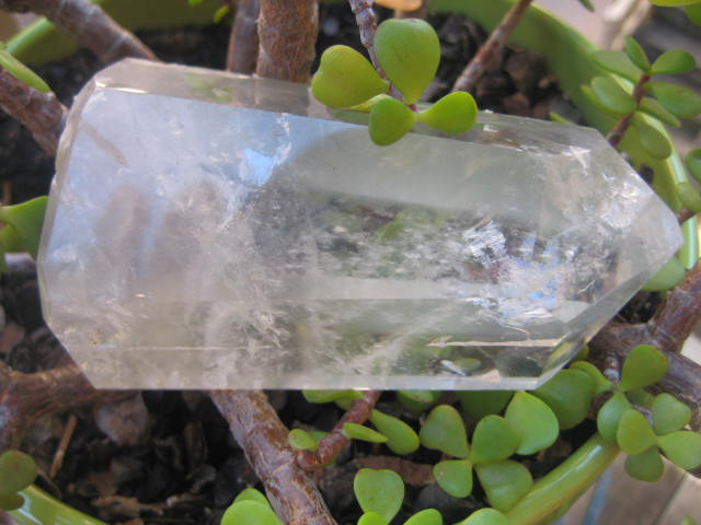 Quartz with Chlorite self-healing and connection with the Earth 2381